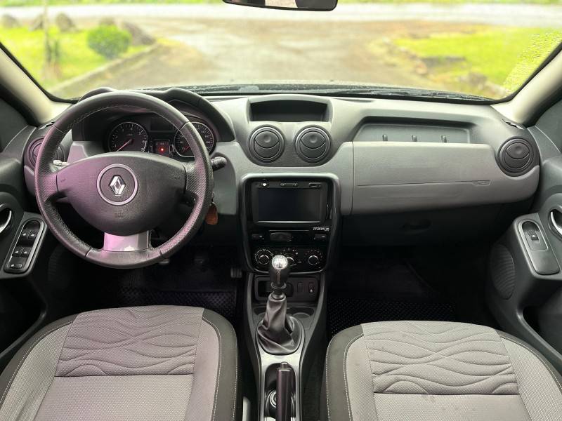 RENAULT - DUSTER - 2013/2014 - Verde - Sob Consulta