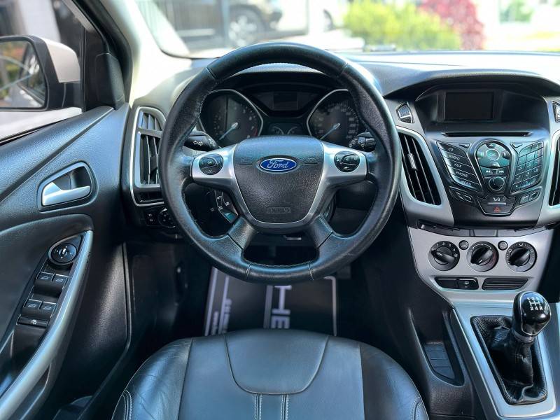FORD - FOCUS - 2014/2015 - Branca - Sob Consulta