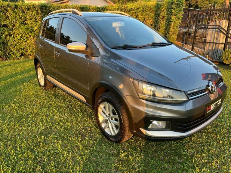VOLKSWAGEN - CROSSFOX - 2015/2016 - Cinza - Sob Consulta