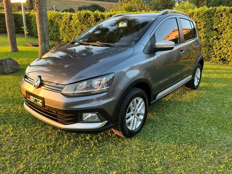 VOLKSWAGEN - CROSSFOX - 2015/2016 - Cinza - Sob Consulta