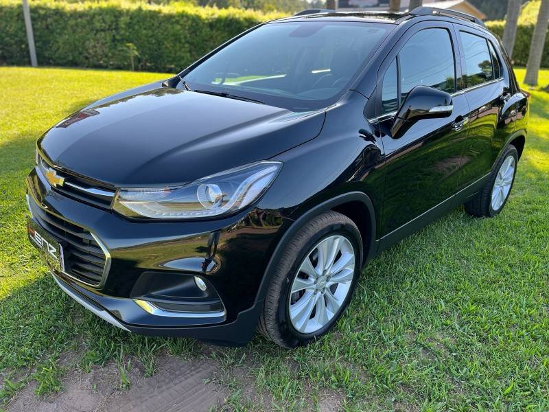 CHEVROLET - TRACKER - 2017/2018 - Preta - Sob Consulta