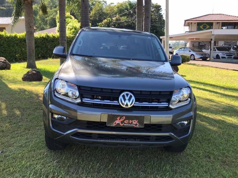 VOLKSWAGEN - AMAROK - 2019/2020 - Cinza - R$ 169.900,00