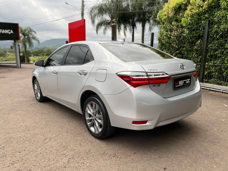 TOYOTA - COROLLA - 2019/2019 - Prata - Sob Consulta