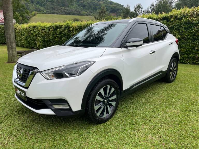 NISSAN - KICKS - 2020/2021 - Branca - Sob Consulta