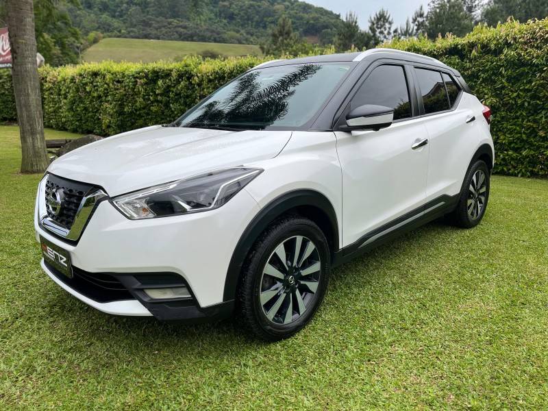 NISSAN - KICKS - 2020/2021 - Branca - Sob Consulta