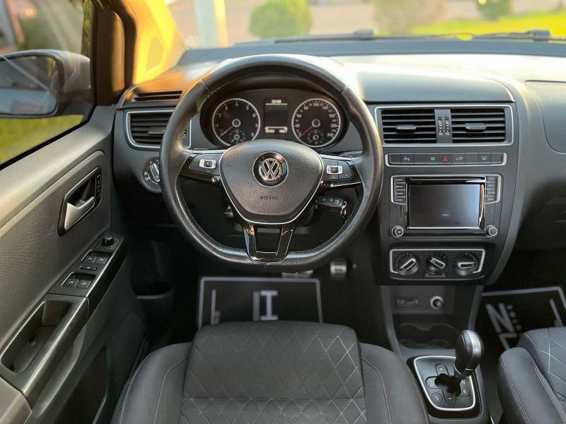VOLKSWAGEN - CROSSFOX - 2015/2016 - Cinza - Sob Consulta