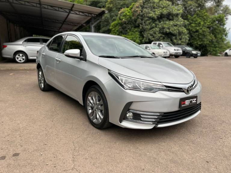 TOYOTA - COROLLA - 2019/2019 - Prata - Sob Consulta
