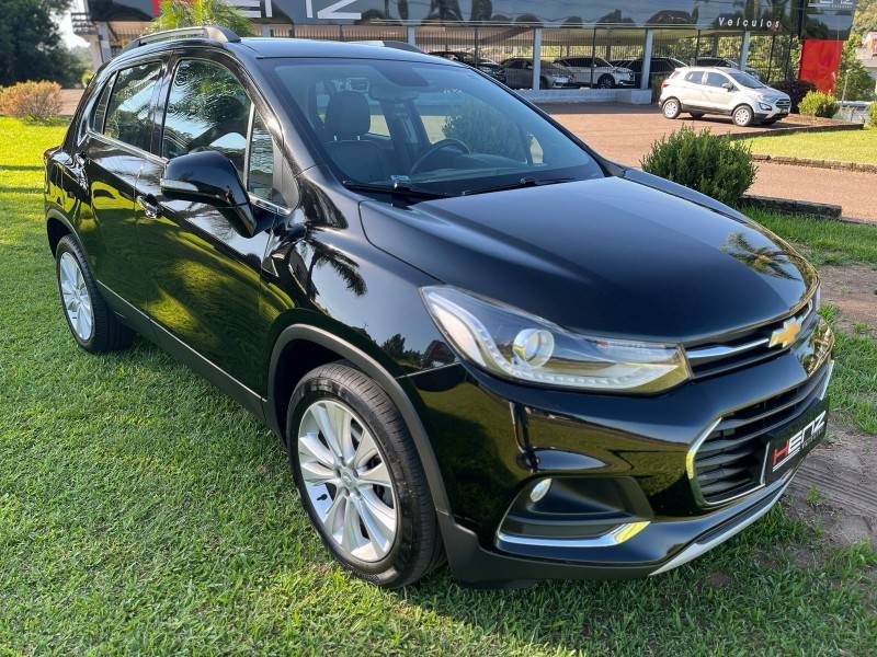 CHEVROLET - TRACKER - 2017/2018 - Preta - Sob Consulta