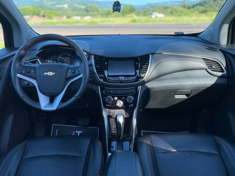 CHEVROLET - TRACKER - 2017/2018 - Preta - Sob Consulta