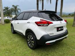 NISSAN - KICKS - 2020/2021 - Branca - Sob Consulta