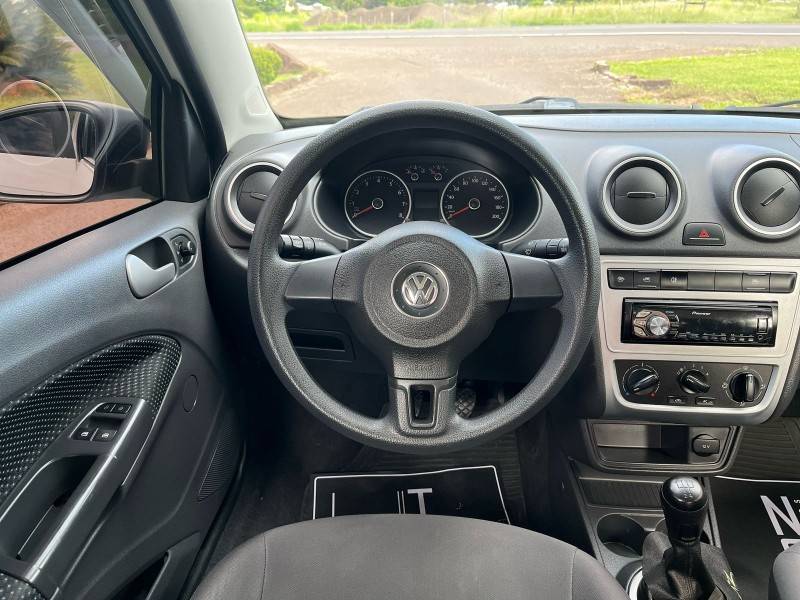 VOLKSWAGEN - VOYAGE - 2014/2015 - Branca - Sob Consulta