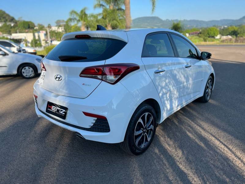 HYUNDAI - HB20 - 2016/2017 - Branca - Sob Consulta